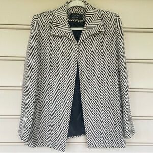 Dana Buchman Zigzag Long Sleeve Collared Office Coat White/Black Women's 6 Work